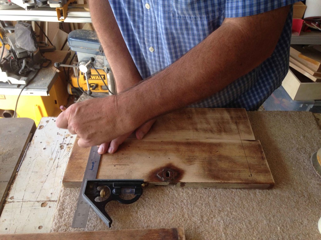 Measure- Top of Box From Center Of Key Hole